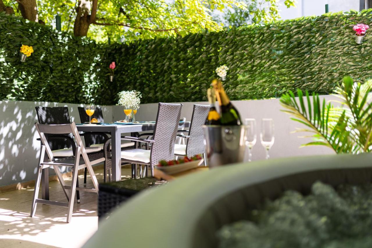 Oasis Luxury Apartment With Terrarce And Jacuzzi Split Exteriér fotografie