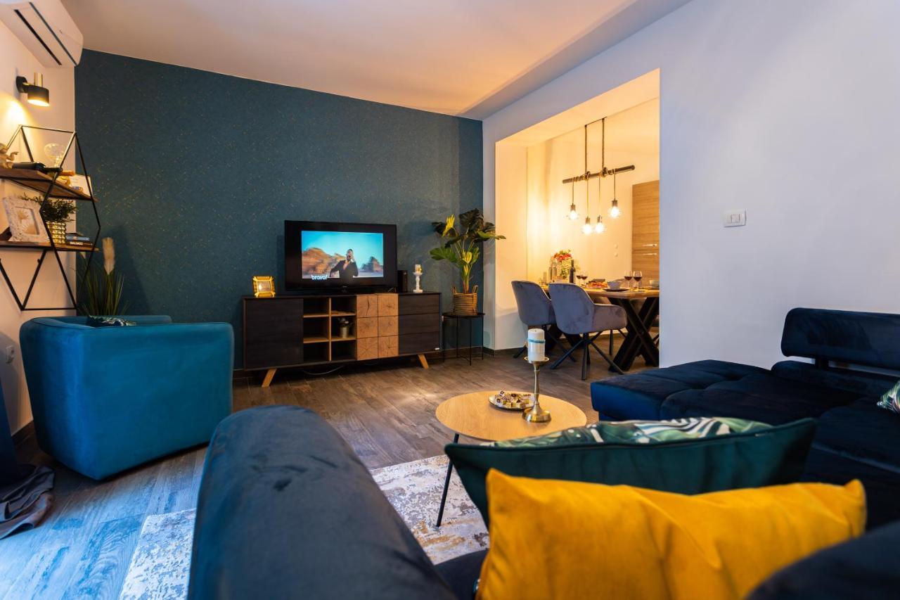 Oasis Luxury Apartment With Terrarce And Jacuzzi Split Exteriér fotografie
