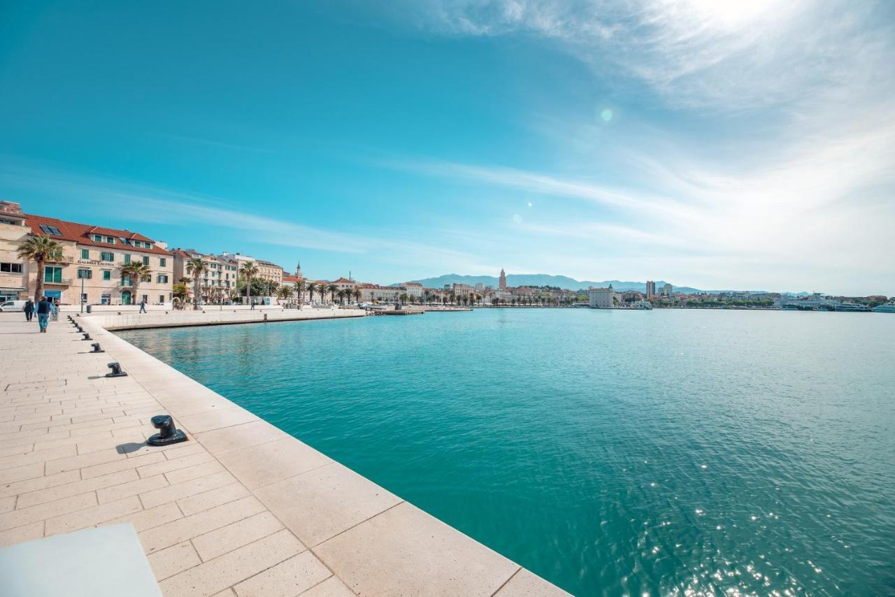 Oasis Luxury Apartment With Terrarce And Jacuzzi Split Exteriér fotografie